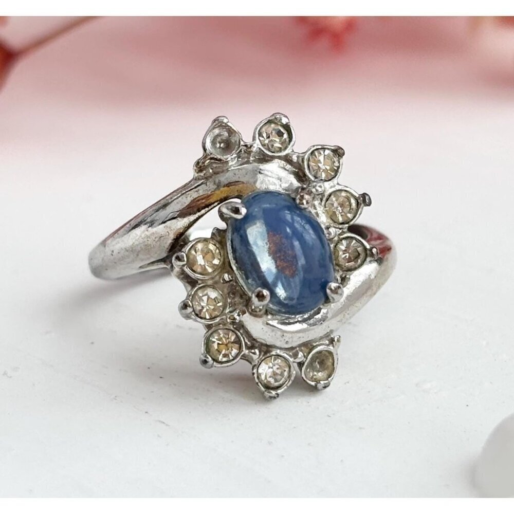 Silver Toned Blue Gemstone & Clear Gemstone Framed Vintage Vintage Ring - sz 6